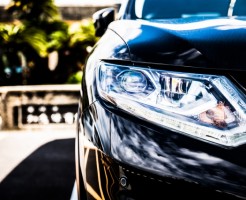 ヘッドライトの黄ばみの取り方の王道と防止方法