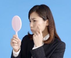 グリセリン化粧水がニキビ悪化の原因?使用中止する前に