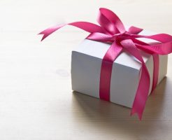 ホワイトデーのお返しで彼女が喜ぶ物と駄目な物【年代別】